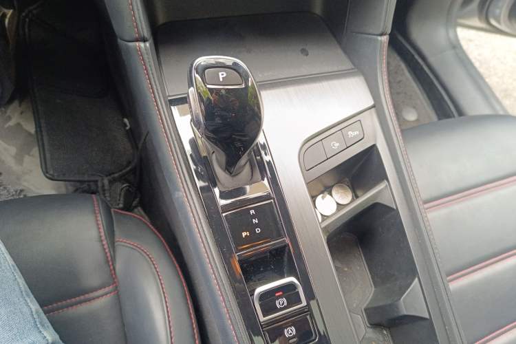 Used MG 6 New Energy 2020 1.5T Hybrid Leading Luxury Edition Gear Lever