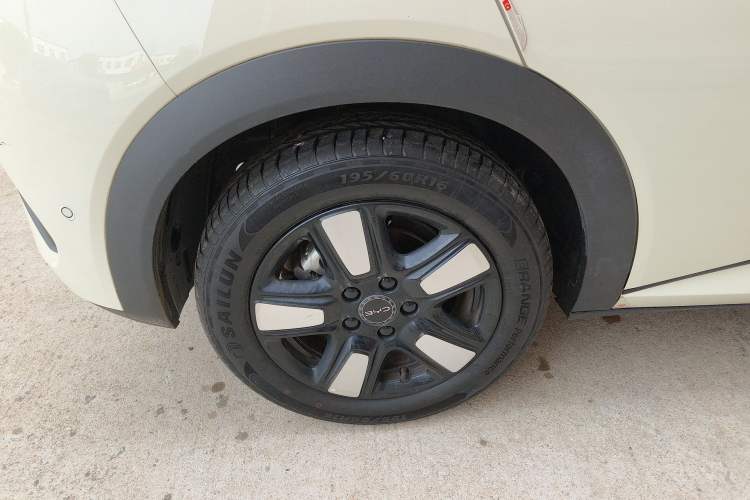 Used BYD Dolphin 2025 Intelligent Driving Version 410 km Fashion Edition
