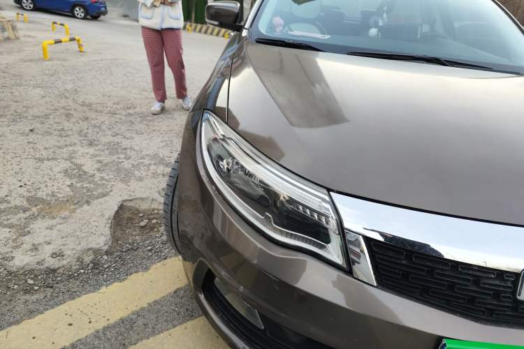 Used Qoros 3 2016 Sedan 1.6L Automatic Zhiyue Model