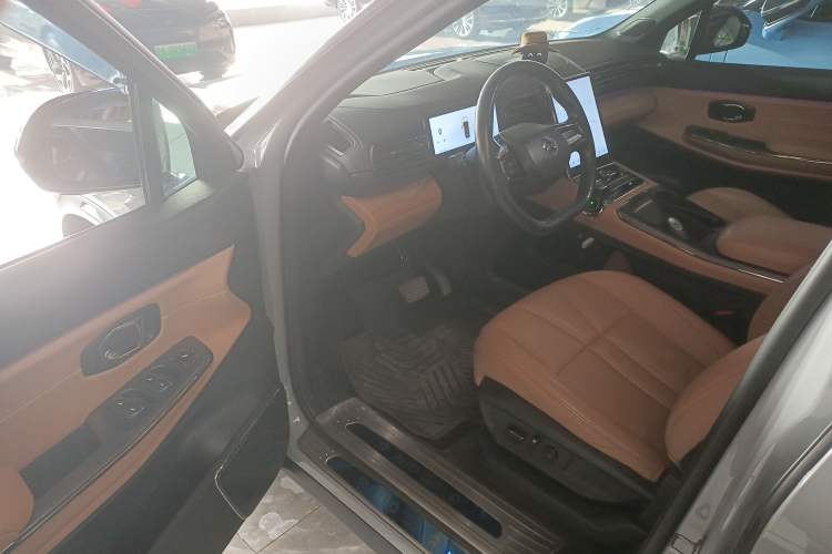 Used Nio ES8 2020 450 km Range 6-Seater Version