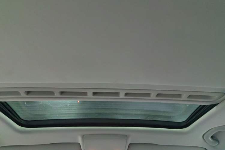 Used Volkswagen Lavida 2017 1.6L Automatic Comfort Edition Headliner