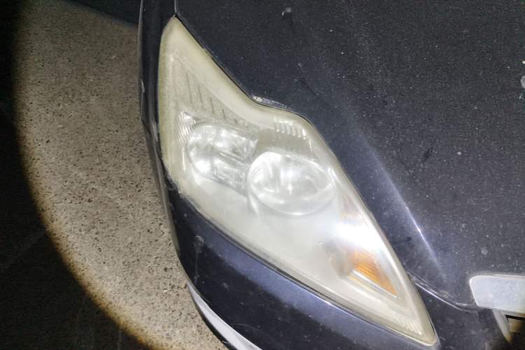 Used Ford Focus 2011 Sedan 1.8L Manual Comfort Model
