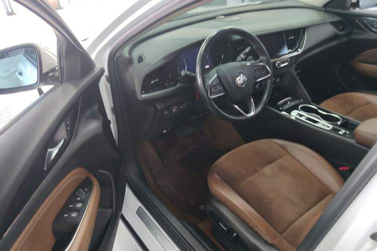 Used Buick Regal 2020 552T Luxury Version Driver Seat