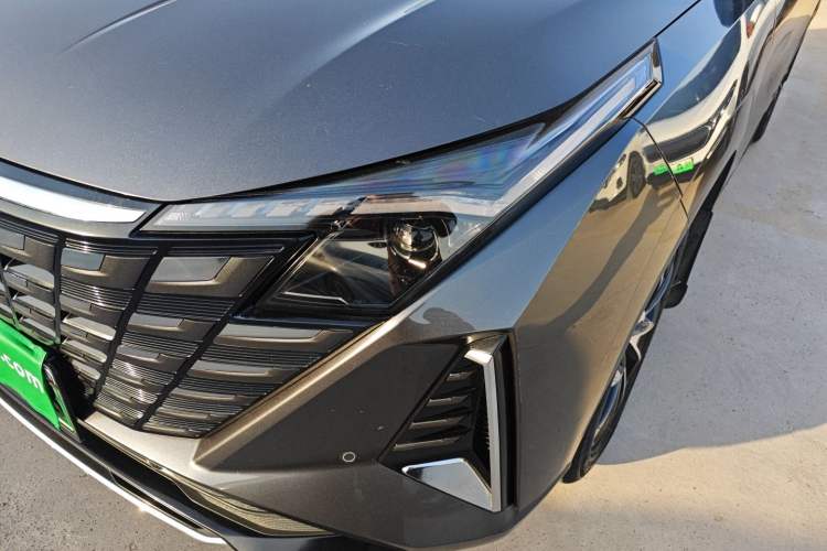 Used Changan UNI-Z New Energy 2024 Blue Whale Smart Electric iDD 125km Beyond Edition