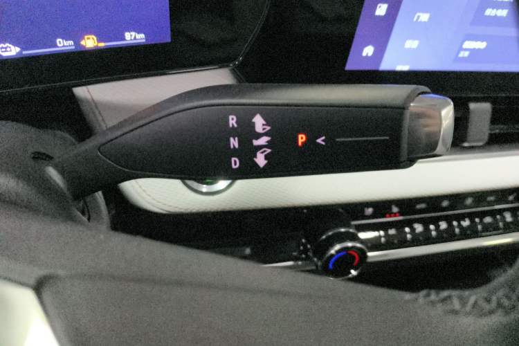 Used Chevrolet Equinox Plus 2024 155km ACTIV Ultimate Edition