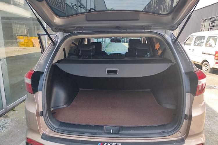 Used Hyundai ix25 2015 1.6L Automatic Two-Wheel Drive Smart GLS Trim Trunk