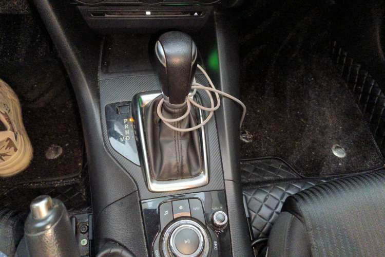 Used Mazda 3 Axela 2016 Sedan 1.5L Automatic Comfort Model Gear Lever