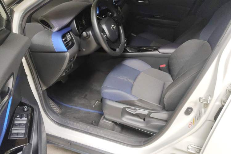 Used Toyota C-HR 2018 2.0L Leading Edition China V-standard