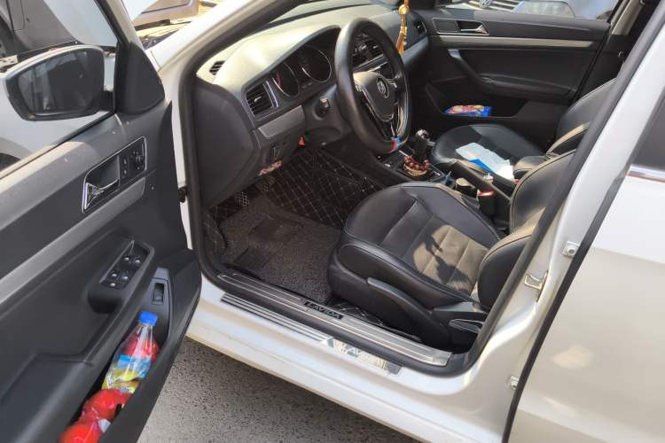 Used Volkswagen Lavida 2017 1.6L Manual Comfort Edition Driver Seat