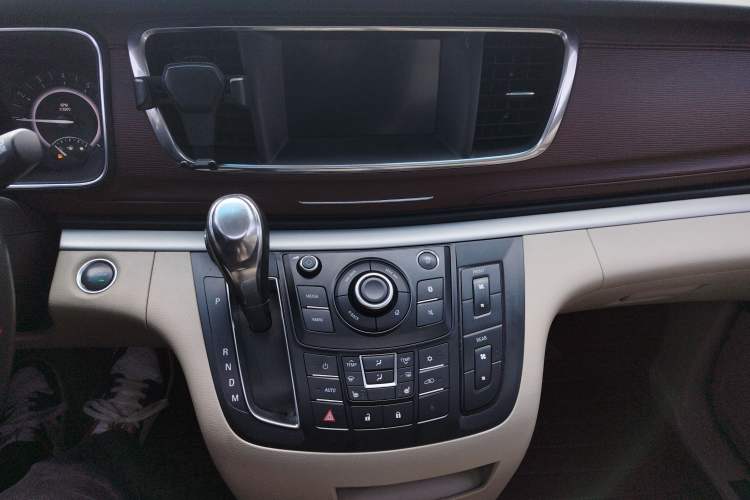 Used Buick GL8 2017 25S Prestige Version China V Standard Audio And AC Panel