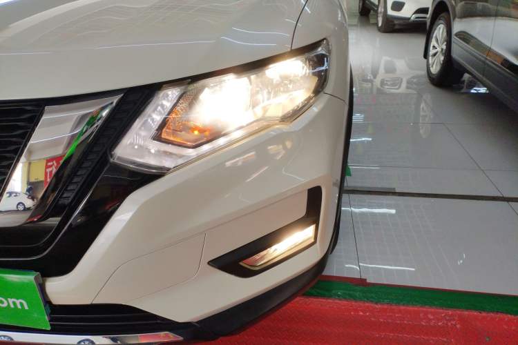 Used Nissan X-Trail 2019 2.0L CVT Comfort Edition 2WD Left Front Headlight