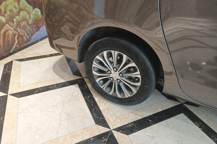 Used Buick GL8 2021 Land Cruiser Executive Class 652T Comfort Model
