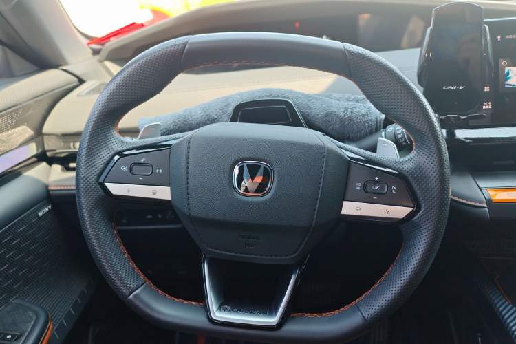 Used Changan UNI-V 2022 1.5T Prestige Version
