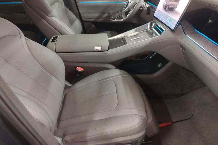 Used Denza N9 2025 Flagship Model