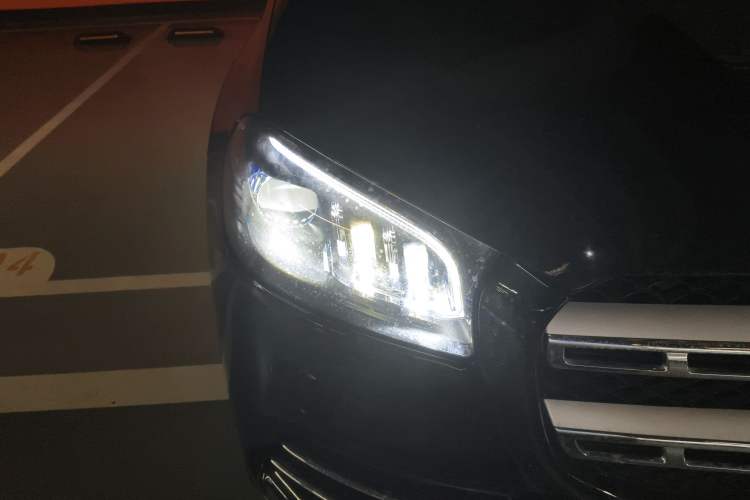 Used Mercedes-Benz GLS 2021 GLS 450 4MATIC Luxury Model Right Front Headlight