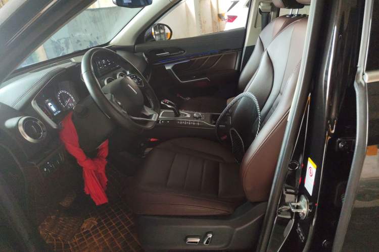 Used Wey VV5 2019 1.5T Two-Wheel Drive Color Pioneer Left Front Seat