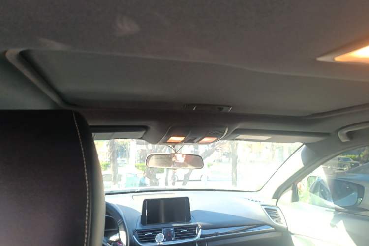 Used Mazda CX-4 2018 2.0L Automatic Two-Wheel Drive Blue Sky Dynamic Version China VI Standard
