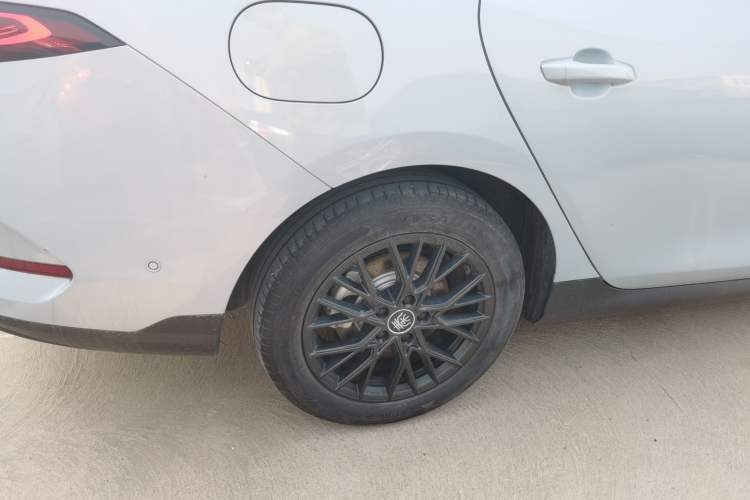 Used BYD Qin PLUS 2025 EV Smart Drive Edition 420KM Leading Model Right Rear Wheel Hub