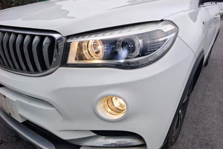 Used SWM X7 2020 2.0L Manual Comfort Version 7 Seats