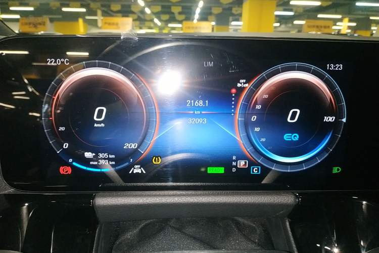 Used Mercedes-Benz EQA 2023-Year Restyled EQA 260
