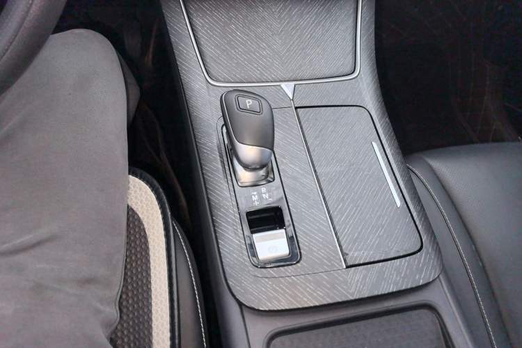 Used Venucia V 2021 260T Idol Edition