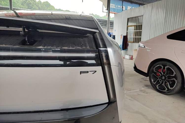 Used XPeng P7 2025 Model—750 All-Wheel-Drive High-Performance Ultra