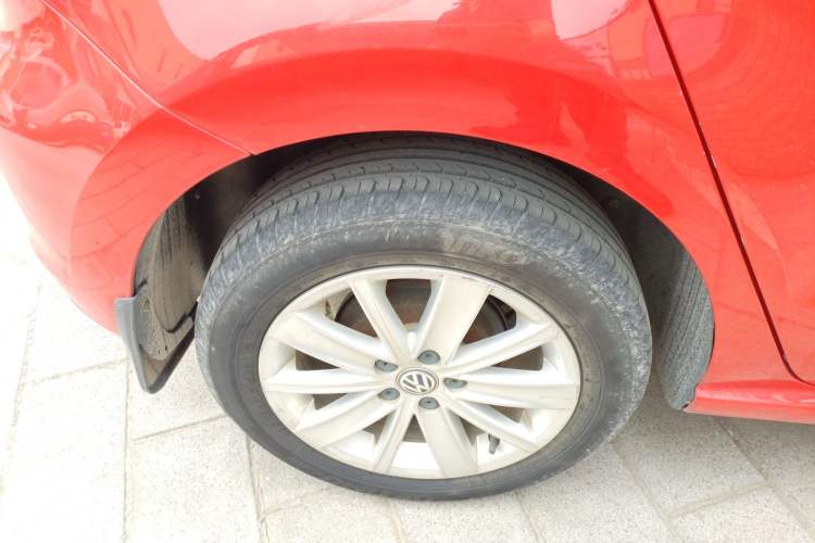 Used Volkswagen Polo 2014 1.6L Manual Comfort Edition
