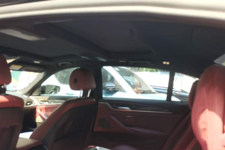 Used BMW 5 Series 2018 Restyled 530Li Luxury Edition M Sport Package Headliner