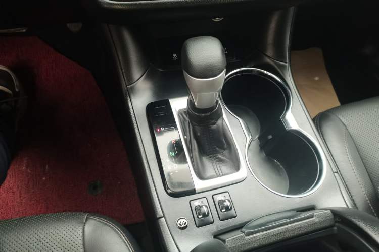 Used Toyota Highlander 2015 2.0T Four-Wheel Drive Luxury Edition 7-Seater
