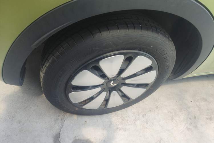 Used Wuling Bingo 2023 333 km Enjoyment Version Right Rear Wheel Hub