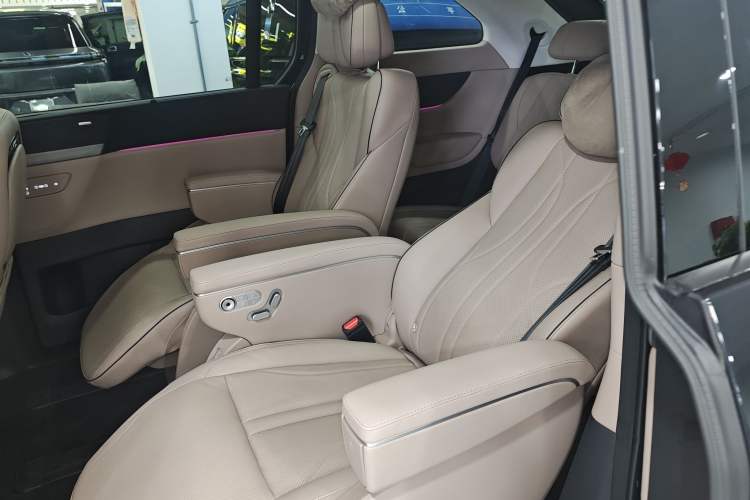 Used XPeng X9 2024 702 Ultra-Long Range Pro