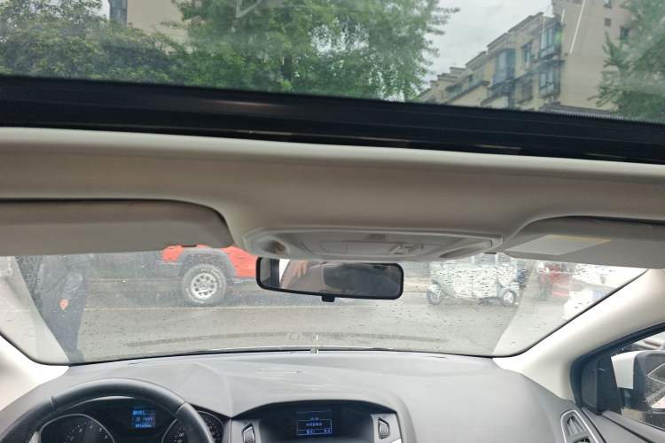 Used Ford Focus 2012 Hatchback 1.6L Automatic Fashion Edition Headliner