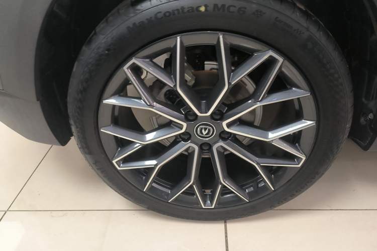 Used CHANGAN UNI-T 2022 1.5T Flagship Edition Right Rear Wheel Hub