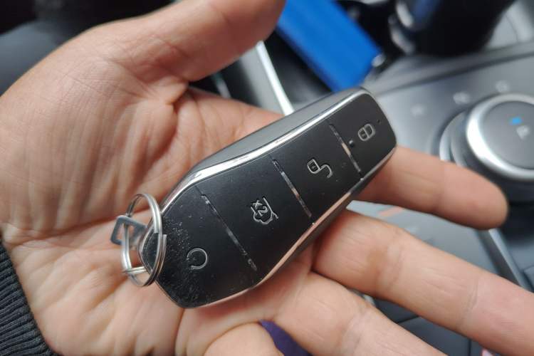 Used BYD Destroyer 05 2024 HONOR Edition DM-i 55KM Luxury Model Vehicle Key