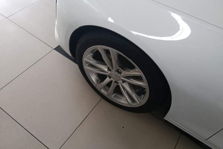 Used Cadillac CT4 2020 28T Fashion Edition Left Front Wheel Hub