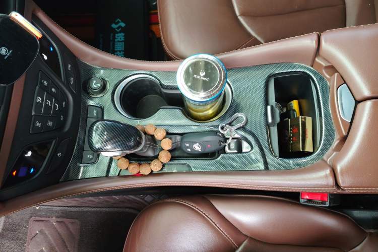 Used Buick Envision 2018 28T Four-Wheel Drive Elite Version Gear Lever