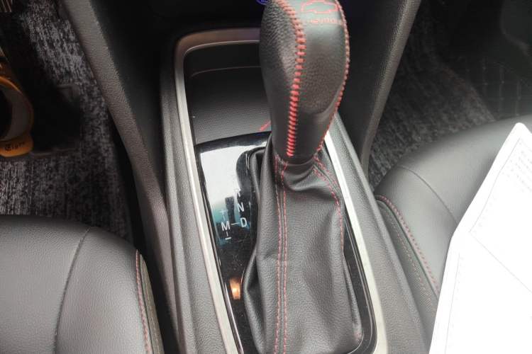 Used Chevrolet Monza 2019 Redline 320T Dual-Clutch Sporty Version China VI Standard Gear Lever