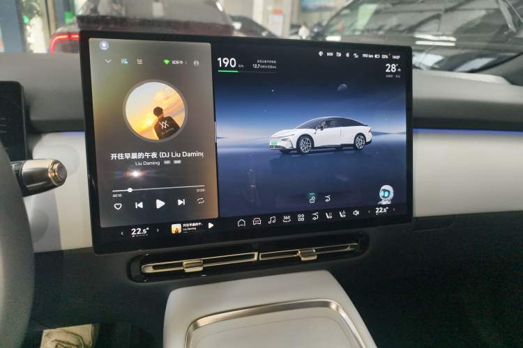 Used XPeng P7+ 2024 Long-Range Max Audio And AC Panel