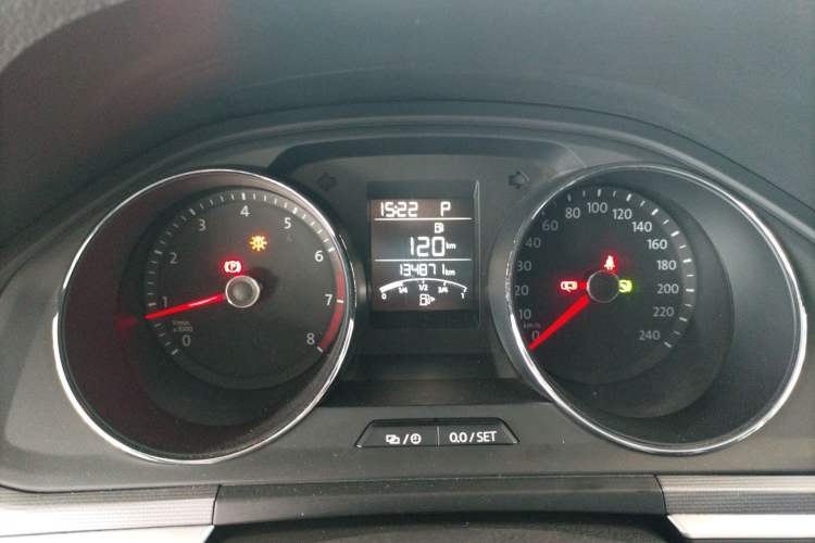 Used Volkswagen Bora 2017 1.6L Automatic Fashion Model