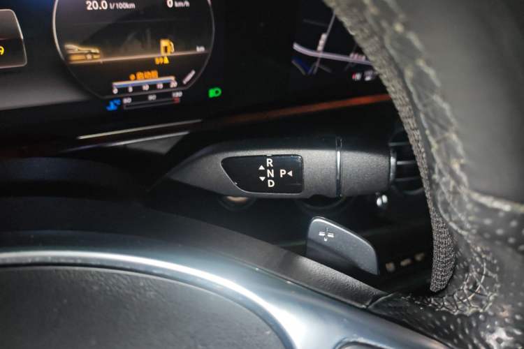 Used Mercedes-Benz E-Class 2018 E 200 L Sport Edition Gear Lever