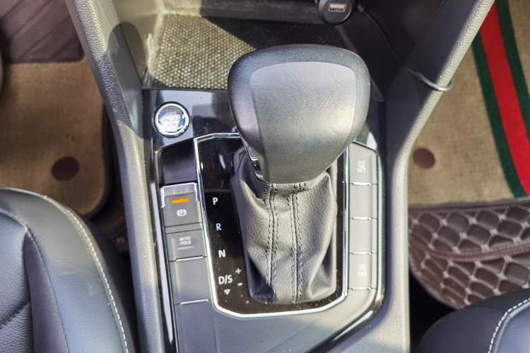 Used Volkswagen Tiguan L 2018 330TSI Automatic Two-Wheel Drive Luxury Edition