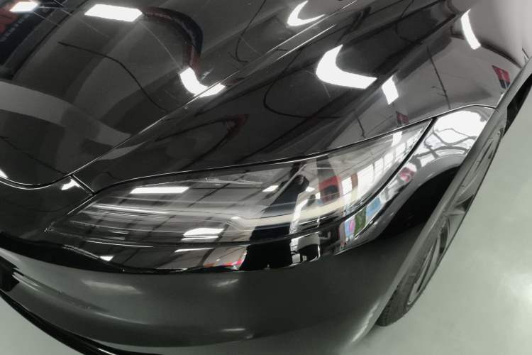 Used Tesla Model 3 2023 Rear-Wheel-Drive Version
