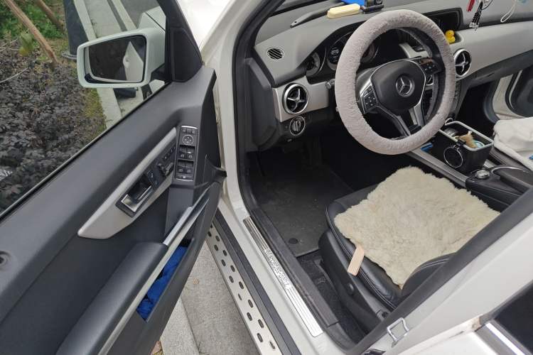 Used Mercedes-Benz GLK-Class 2015 GLK 260 4MATIC Dynamic Edition Ultimate Version