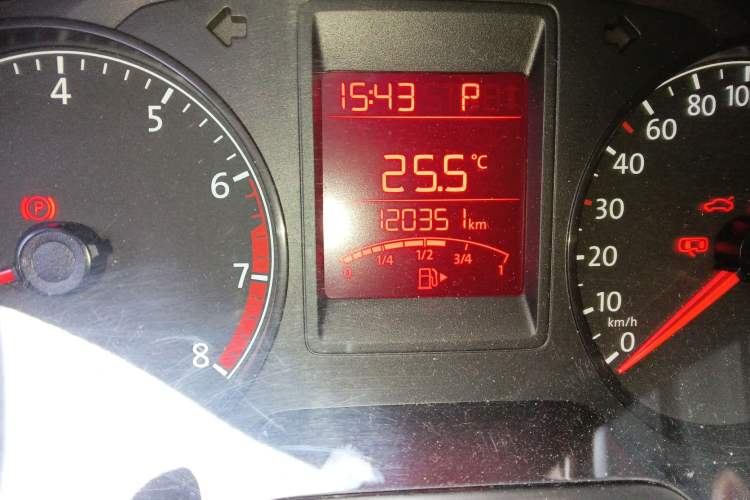 Used Volkswagen Jetta 2015 1.6L Automatic Fashion Model
