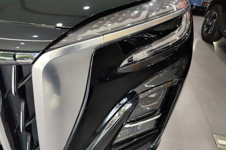 Used Hongqi HS3 PHEV 2025 Model 117km Jingwei Edition Left Front Headlight