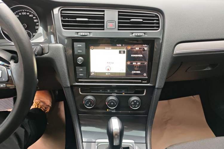 Used Volkswagen Golf 2019 200TSI DSG Comfort & Ambition Edition China VI Standard Audio And AC Panel