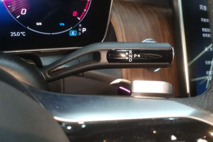 Used Mercedes-Benz GLC 2024 Refreshed GLC 300 L 4MATIC Dynamic Version 7-Seater