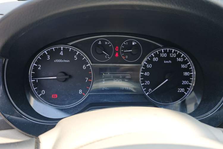 Used Nissan Tiida 2011 1.6L Manual Smart Version