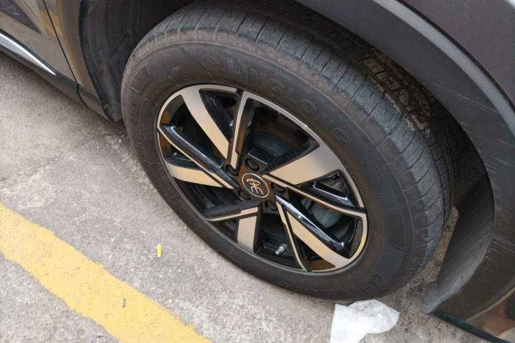 Used BYD Song Pro New Energy 2023 Champion Edition DM-i 71KM Navigation Model Right Front Wheel Hub