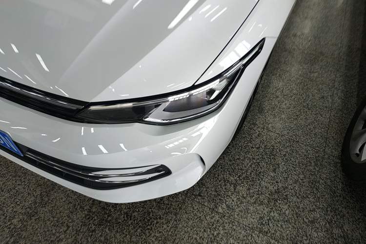 Used Volkswagen Golf 2025 Facelifted 300TSI Pro Left Front Headlight